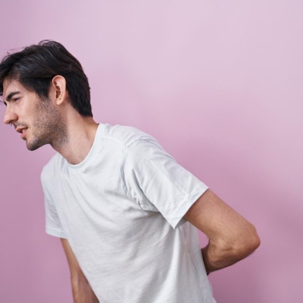 Ψύξη στην Πλάτη: Συμπτώματα, Διάρκεια και Φυσική Αντιμετώπιση